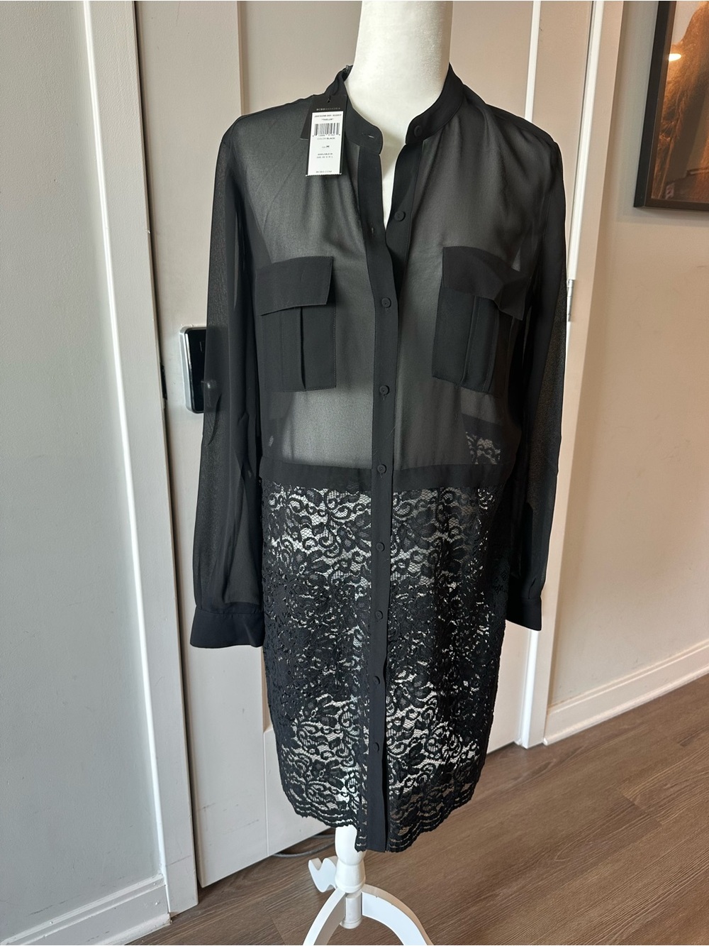 New BCBGMaxAzria Black Sheer Lace Long Sleeve Shirt Dress blouse M
